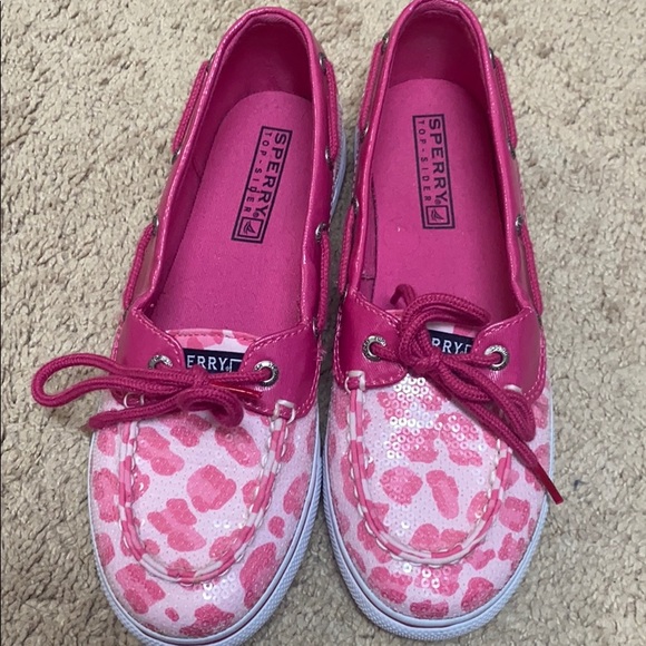 Shoes - Picture 4 of 7